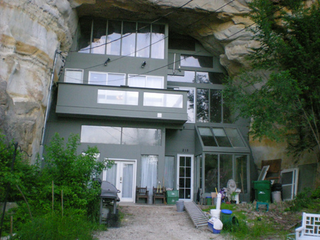 Illustration for article titled This Might Be the Nicest Inhabitable Cave Ever